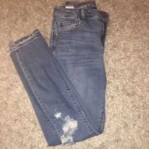 American Eagle ripped distressed mom jeans